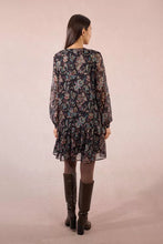 Carregar imagem no visualizador da galeria, Vestido curto estampado Molly Bracken