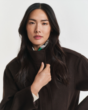 Carregar imagem no visualizador da galeria, Casaco curto em lã