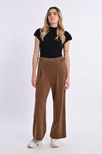 Carregar imagem no visualizador da galeria, Calças largas de veludo Molly Bracken