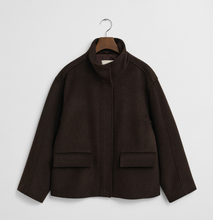 Carregar imagem no visualizador da galeria, Casaco curto em lã