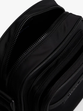 Carregar imagem no visualizador da galeria, Bolsa Transversal com Logotipo Metálico