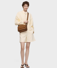 Carregar imagem no visualizador da galeria, Mala de tiracolo média camel TOUS Brenda