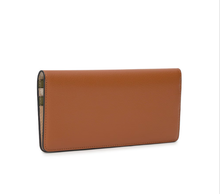 Carregar imagem no visualizador da galeria, Carteira grande camel TOUS Kaos Icon