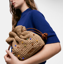 Carregar imagem no visualizador da galeria, Bucket bag pequena natural TOUS Heritage