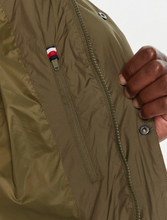 Carregar imagem no visualizador da galeria, Blusão