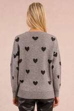 Carregar imagem no visualizador da galeria, Camisola com estampa de coração Molly Bracken