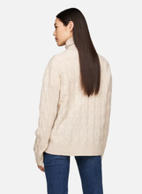 Carregar imagem no visualizador da galeria, Camisola Gola em lã