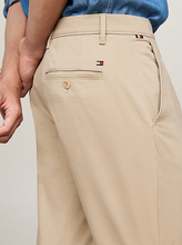 Carregar imagem no visualizador da galeria, Calças straight fit Tommy Hilfiger