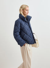 Carregar imagem no visualizador da galeria, Blusão acolchoado Decenio