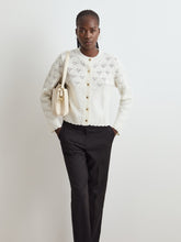 Carregar imagem no visualizador da galeria, Casaco Tricotado com Botões Dourados Decenio