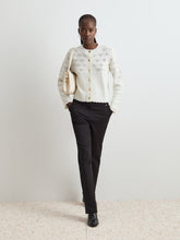 Carregar imagem no visualizador da galeria, Casaco Tricotado com Botões Dourados Decenio