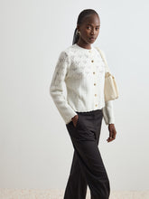 Carregar imagem no visualizador da galeria, Casaco Tricotado com Botões Dourados Decenio