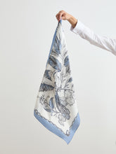 Carregar imagem no visualizador da galeria, Lenço estampado floral Decenio