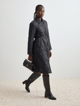 Carregar imagem no visualizador da galeria, Blusão acolchoado com cinto Decenio