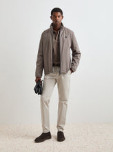 Carregar imagem no visualizador da galeria, Blusão com capuz oculto Decenio