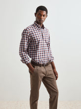 Carregar imagem no visualizador da galeria, Camisa regular fit ao xadrez Decenio