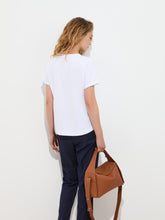 Carregar imagem no visualizador da galeria, T-shirt com bordado em relevo