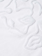 Carregar imagem no visualizador da galeria, T-shirt com bordado em relevo