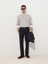 Carregar imagem no visualizador da galeria, Calças regular fit em lã