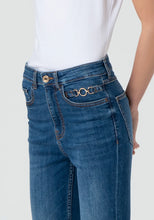 Carregar imagem no visualizador da galeria, Jeans cropped bootcut Fracomina