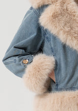 Carregar imagem no visualizador da galeria, Casaca de ganga biker over fit Fracomina