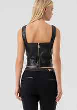 Carregar imagem no visualizador da galeria, Colete eco-pele Fracomina