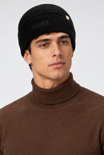 Carregar imagem no visualizador da galeria, Gorro em algodão e lã com pormenor de risca característica