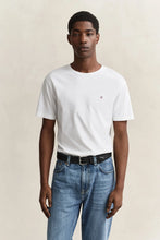 Carregar imagem no visualizador da galeria, T-shirt Shield regular fit