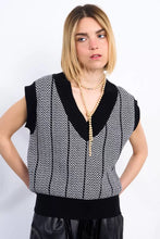 Carregar imagem no visualizador da galeria, Colete com efeito jacquard Molly Bracken - Ref. ELF901DN
