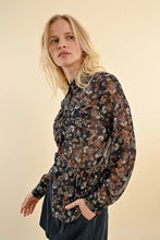 Carregar imagem no visualizador da galeria, Blusa estampada Molly Bracken - Ref. N262CN

