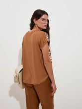 Carregar imagem no visualizador da galeria, Blusa com Estampado Floral Decenio - Ref. D005150
