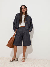 Carregar imagem no visualizador da galeria, Calções de Ganga com Pregas Frontais
