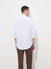 Carregar imagem no visualizador da galeria, Camisa regular fit em linho
