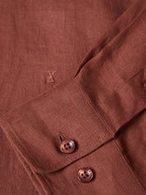 Carregar imagem no visualizador da galeria, Camisa regular fit em linho
