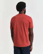 Carregar imagem no visualizador da galeria, T-shirt Shield regular fit

