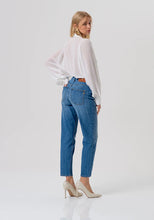 Carregar imagem no visualizador da galeria, Calça jeans estilo mom fit Fracomina - Ref. FR26SVD005D40103
