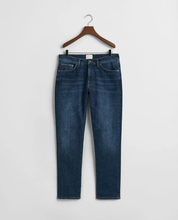 Carregar imagem no visualizador da galeria, Jeans slim fit Gant
