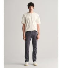 Carregar imagem no visualizador da galeria, Calça slim fit Gant - Ref. 1000262
