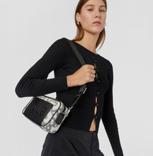 Carregar imagem no visualizador da galeria, Mala de tiracolo repórter Kaos Pix Soft Tous
