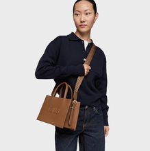 Carregar imagem no visualizador da galeria, Shopper média camel TOUS Brenda
