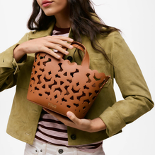Carregar imagem no visualizador da galeria, Tote bag pequena camel TOUS Bear Shock
