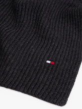 Carregar imagem no visualizador da galeria, Cachecol canelado Tommy Hilfiger
