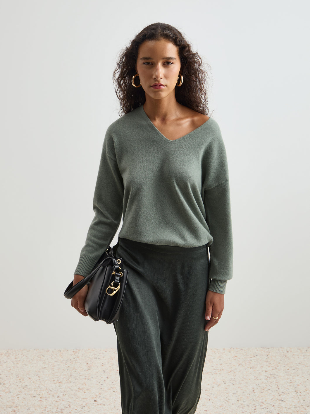 Camisola de lã decote em V Decenio