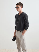 Carregar imagem no visualizador da galeria, Pullover em lã
