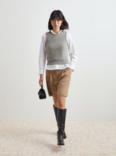 Carregar imagem no visualizador da galeria, Colete de Malha Tricotada com Lantejoulas Douradas Decenio
