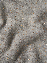 Carregar imagem no visualizador da galeria, Colete de Malha Tricotada com Lantejoulas Douradas Decenio
