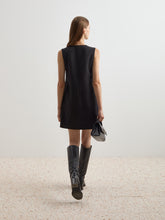 Carregar imagem no visualizador da galeria, Vestido curto sem mangas Decenio
