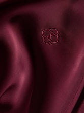Carregar imagem no visualizador da galeria, Camisa fluida acetinada
