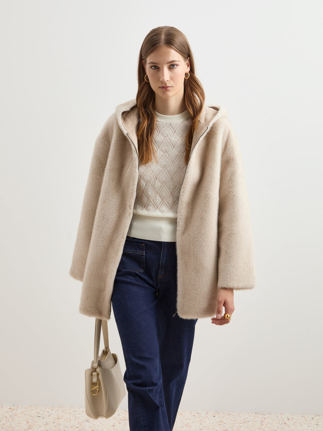 Casaco de pelo com capuz