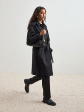 Carregar imagem no visualizador da galeria, Gabardine comprida com cinto

